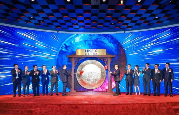 CATL Lists on Hong Kong Stock Exchange, Raises HKD 35.5 Bn