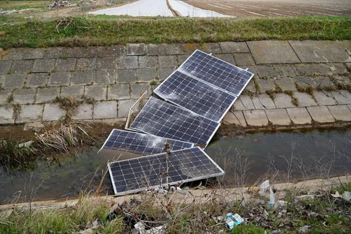 CPCB Asks Module Makers To Ensure 'Taking-Back' Solar Waste