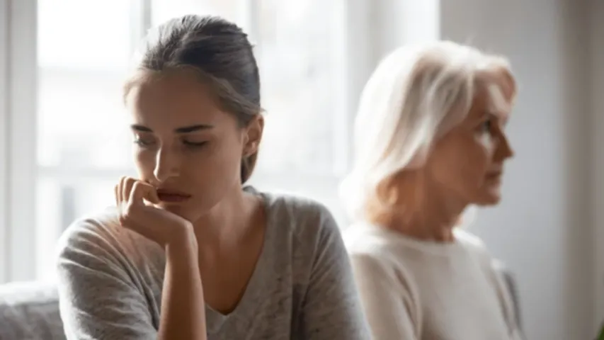 generational trauma emotional healing psychology mental health parents children daughter elder daughter sister mother child