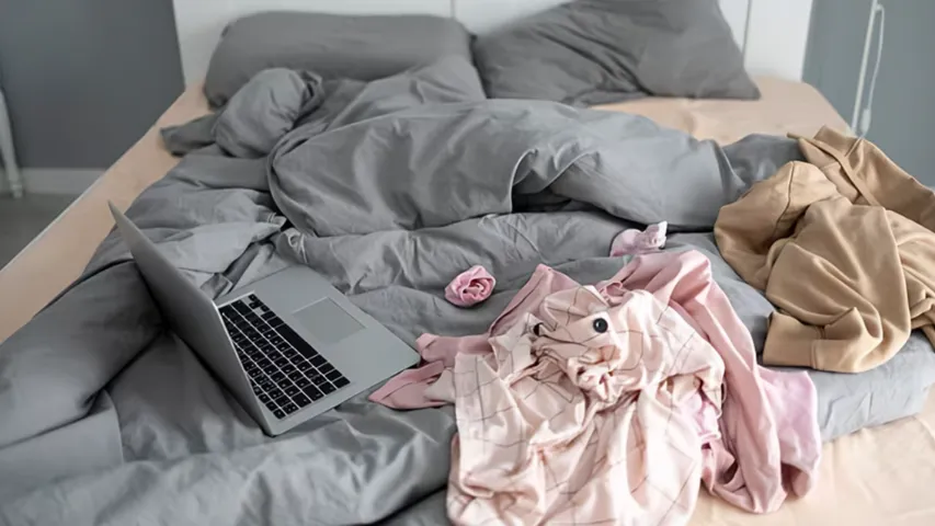 messy bed habits mental health messy room lifestyle