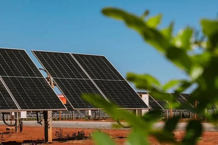 Vista Alegre solar complex operated, with Hydro Rein securing a 20% stake and financing through a BNDES loan. 