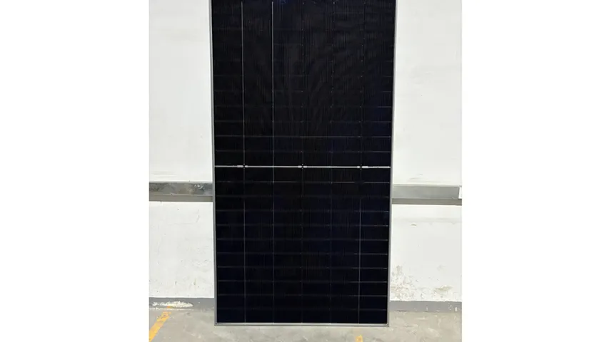 Kunlun HJT modules by Huasun increased operating hours and reduced BOS costs in a 96.8 MW vertical PV case study. 