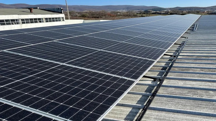 Tata Power installations in Maharashtra public buildings have avoided emissions matching 20 lakh trees’ carbon absorption. 