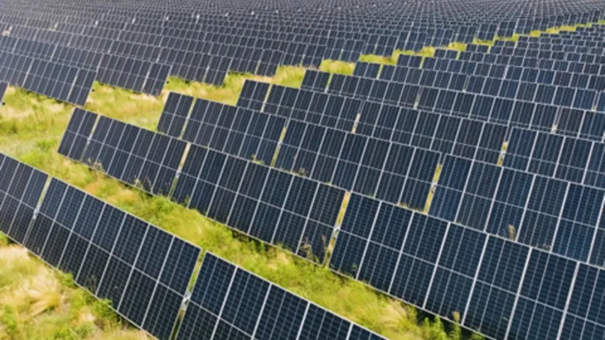 Doral Renewables has appointed NovaSource to handle O&M and generator operations for the Mammoth Solar Project in Indiana. 