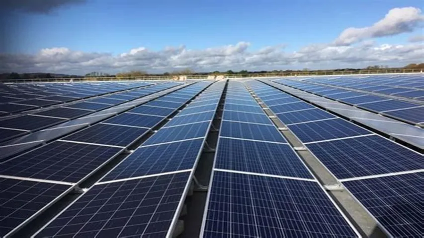 Shanghai Electric’s Creator 210R modules deliver 640 W power with 90% bifaciality, targeting high-yield dual-sided solar installations. 