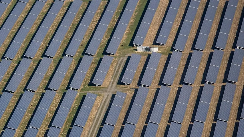 WattPower provided modular solar systems while Solarium managed rural deployment under the agriculture-focused KUSUM program. 