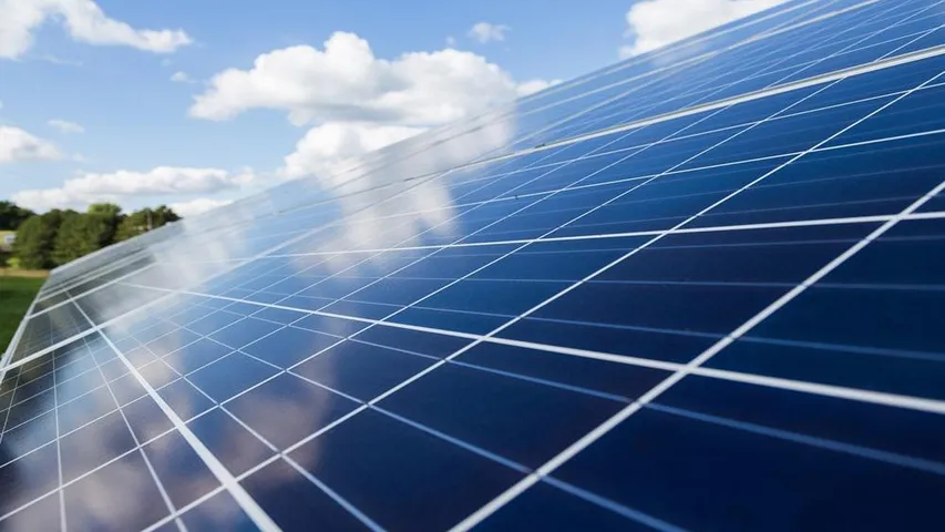   Peak Energy has acquired ready-to-build solar assets in four Japanese regions with generation expected by 2027 under corporate PPAs.