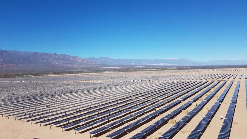 The 124 MW solar portfolio with battery storage has been funded through non-recourse financing led by Santander Bank.