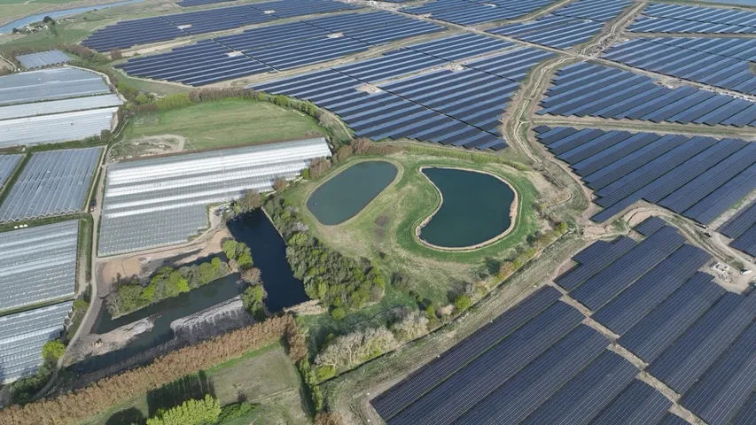 Cleve Hill has become the UK’s largest operational solar project, with a generation capacity of 373 MW.