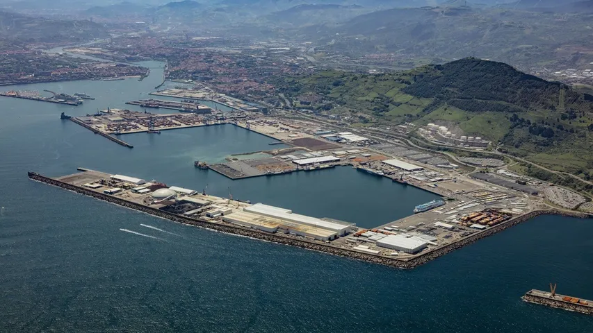 BilbOPS project has awarded four PV systems totalling 4.26 MW across Zierbena, Santurtzi, Getxo, and A-6 Dock areas.