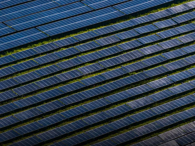 AMEA Power achieves financial closure for 120 MW Doornhoek solar pv project