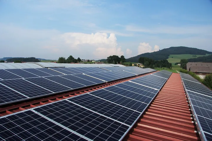 Bundesnetzagentur's auction awards 587 MW for wind, PV projects