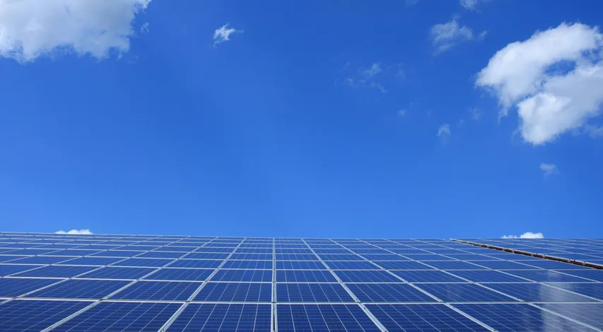 The Union Minister announces 13 GW solar power plant for Ladakh