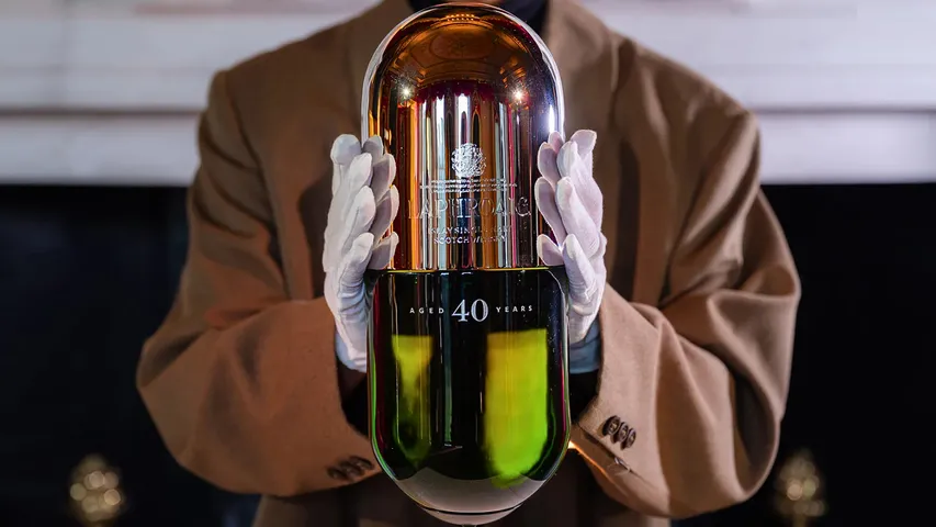 Laphroaig Capsule sells for a record-breaking £125,000