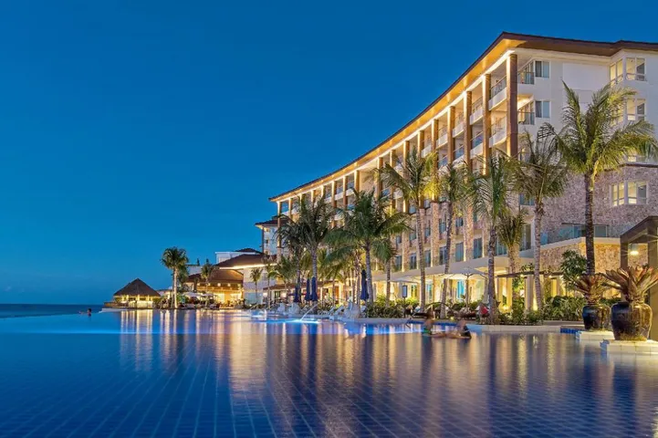 Three city road show of Dusit International