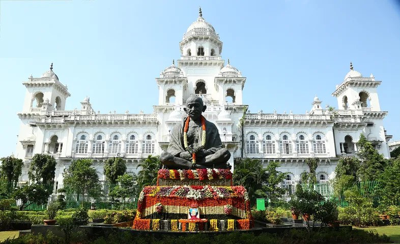 Telangana invites applications for allotment of A4 liquor shops