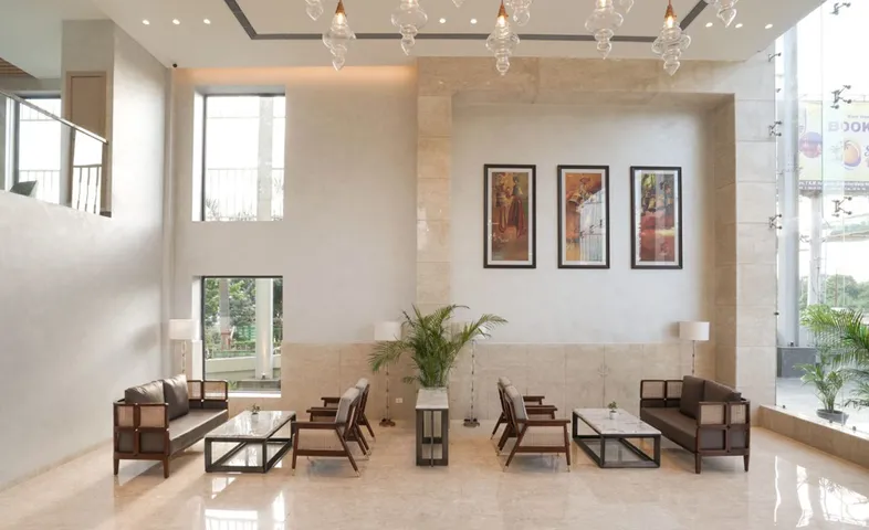 Lemon Tree extends its branch