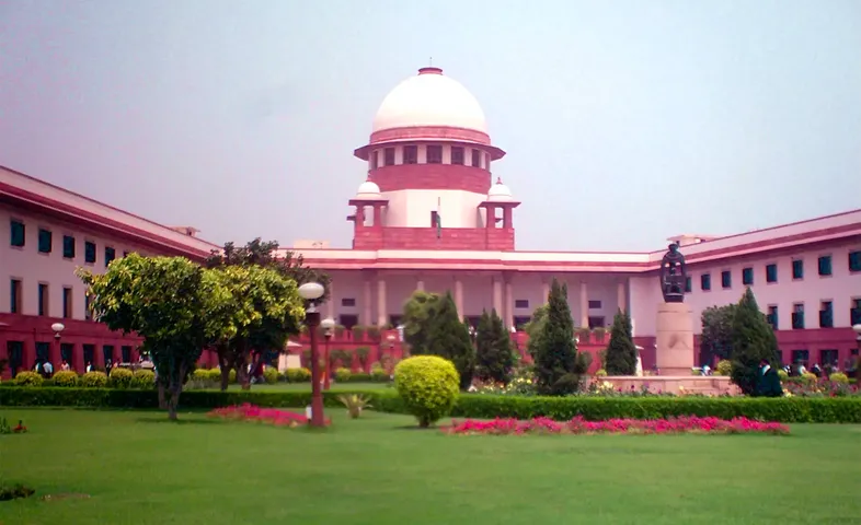 Whisky displayed in the apex court!