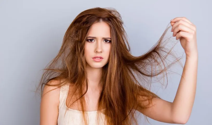 5 Bad Habits That Are Damaging Your Hair