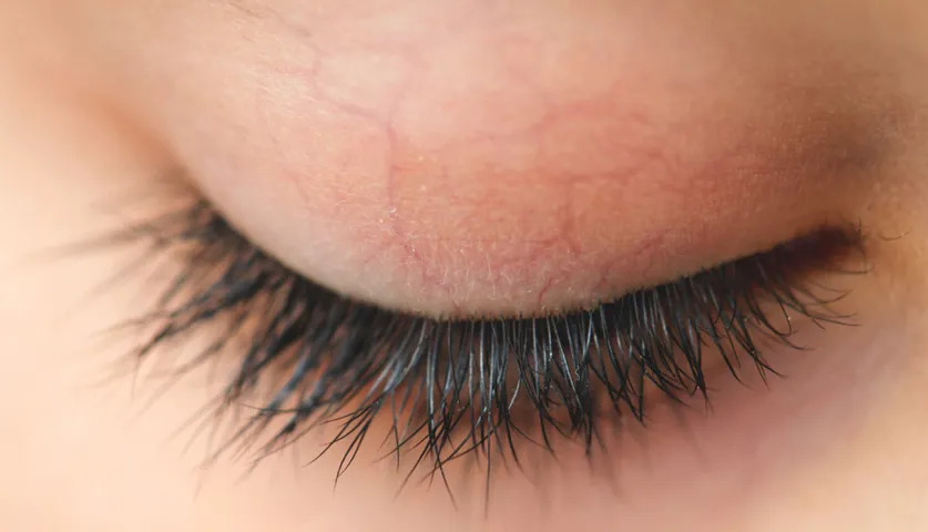 Here Are Natural Ways To Reboot, Repair And Regrow Lashes