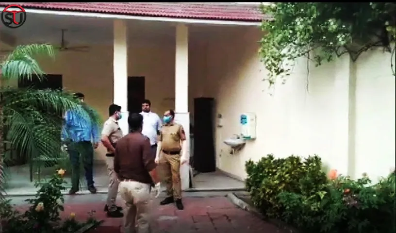 Delhi Police Raids Tablighi Jamaat Chief Maulana Saad's Farmhouse, Look What They Found