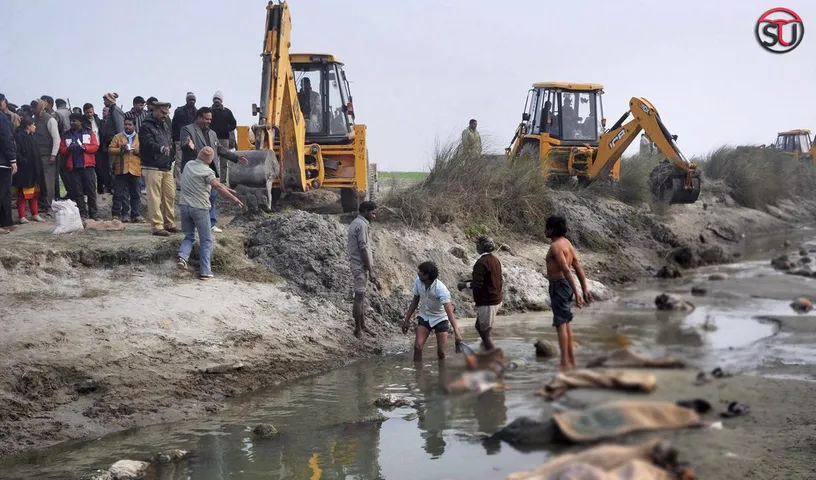 Sacred Ganga River is Getting Degraded with Corpses of Covid Victims