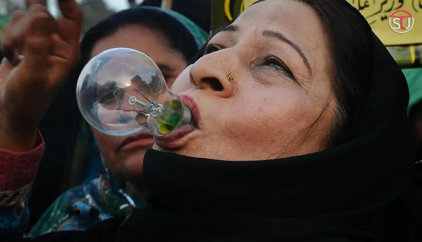 Pakistan to Blackout in 12 Hrs: Public Forced to WFH, Reduce Tea Intake, and Turn Off ACs