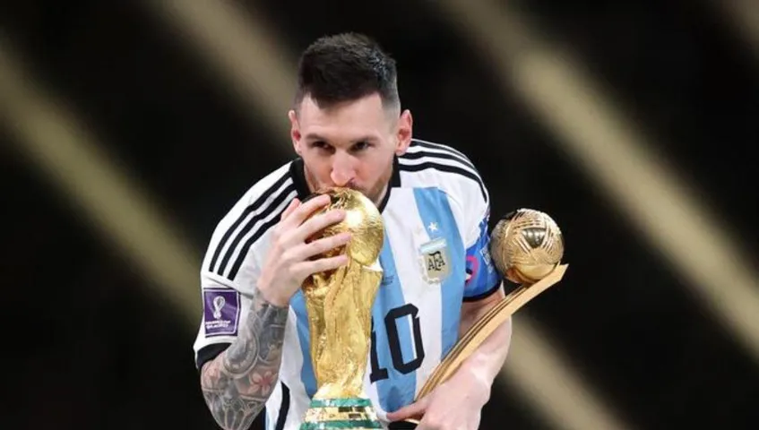 Argentina vs France- Messi lifts the World Cup!!