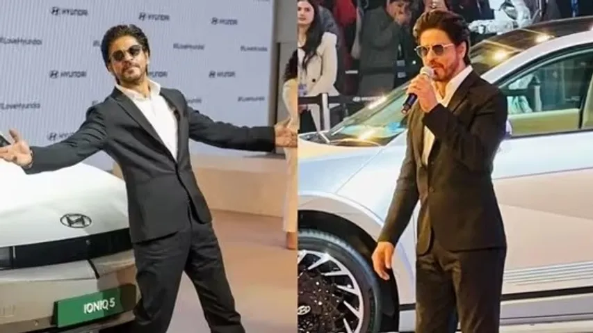 Shah Rukh Khan sings DDLJ Song for fans, strikes his signature pose at an Event