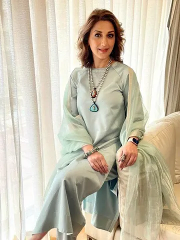 Sonali Bendre Shares Throwback Video from the 90s