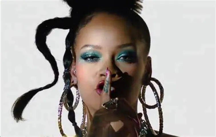 Did Rihanna DM to her ASL interpreter?