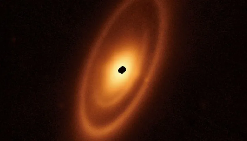 Webb Space Telescope Spot Asteroid Belt Around 25 Light Years Away