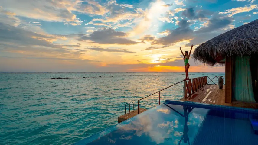 Why and How is Lakshadweep island better than Maldives?