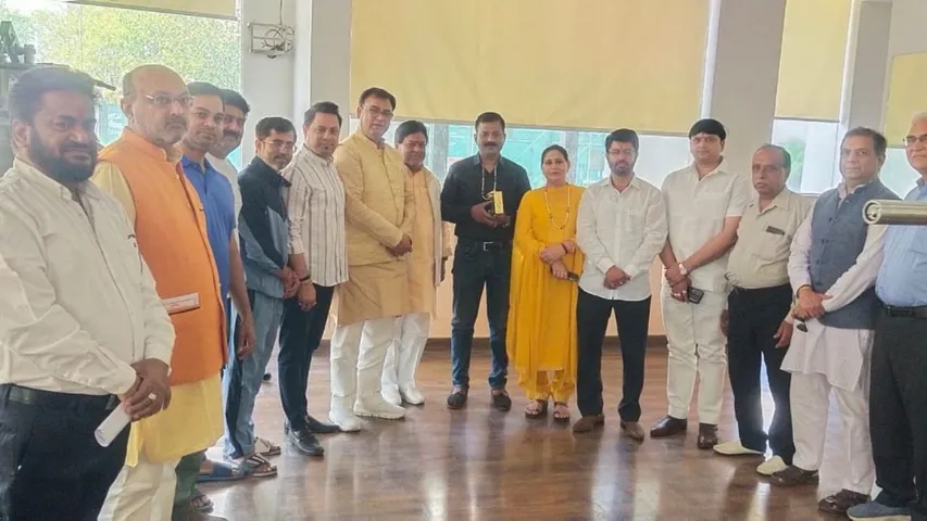 आधार कार्ड शिविर का उद्घाटन