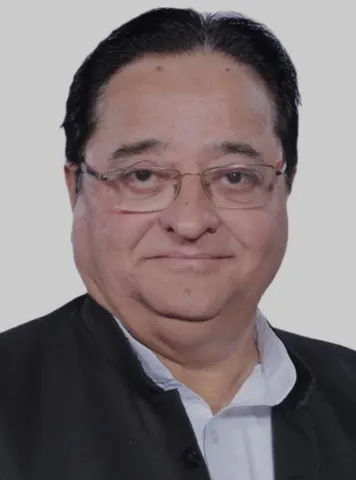 पूर्व सांसद एसटीहसन