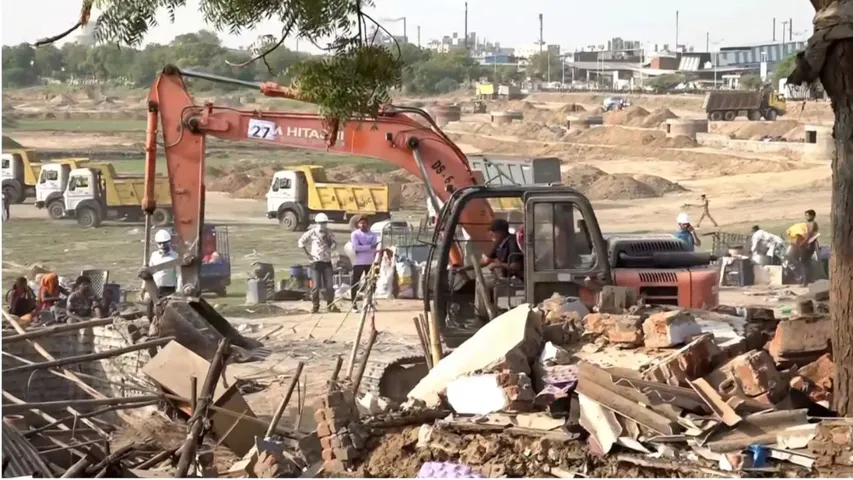 Encroachment Ahmedabad second day
