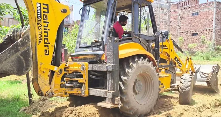 संभल में बुलडोज़र, अवैध प्लॉटिंग | यंग भारत