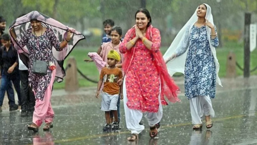 Delhi weather update 01 july 2025