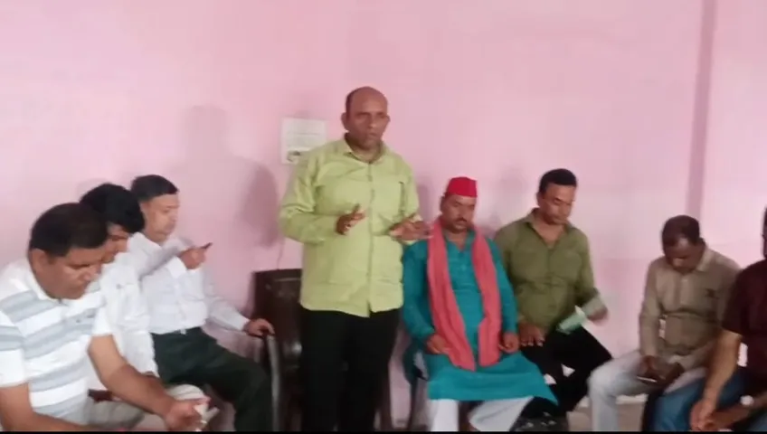 सपा सेक्टर प्रभारियों की मीटिंग