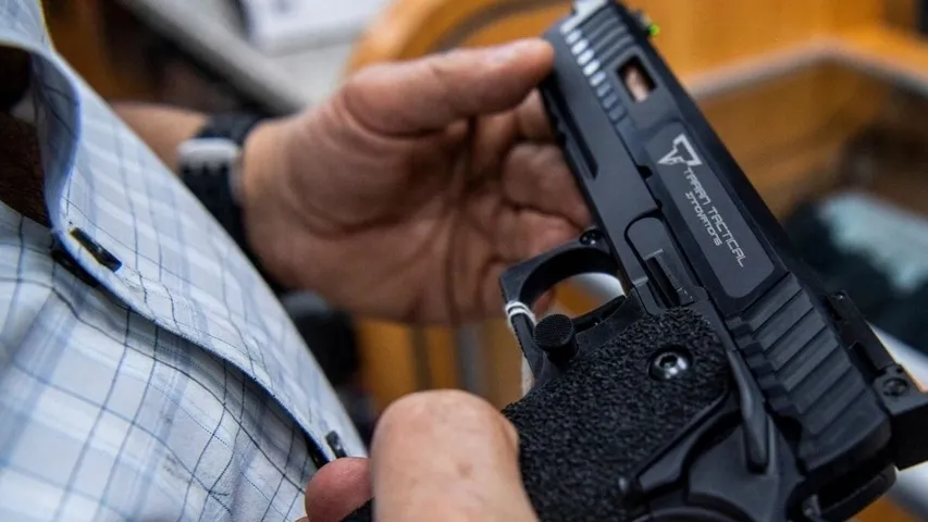 Pistol while reel making