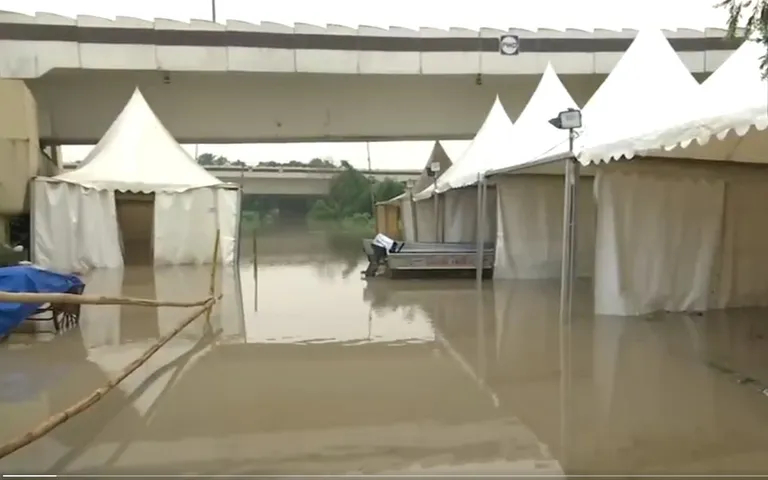 Yamuna tant