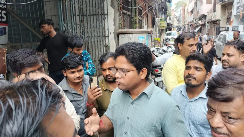 Traders oppose smart meters