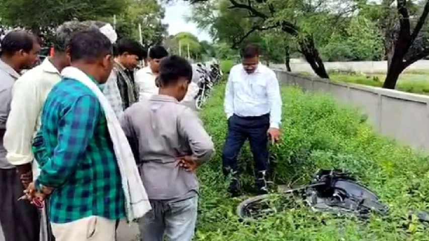 Balrampur road accident
