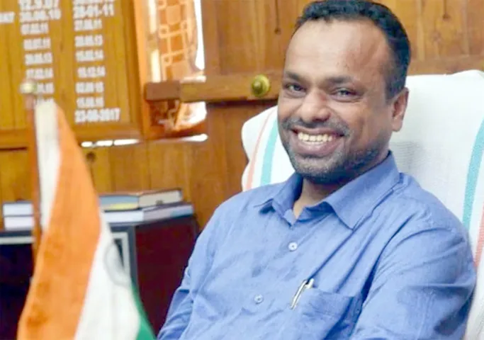 अनाथालय से IAS बनने तक का सफर | यंग भारत न्यूज