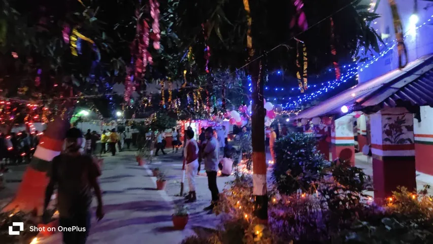 आकर्षक ढंग से सजाई गई शाहजहांपुर की जेल