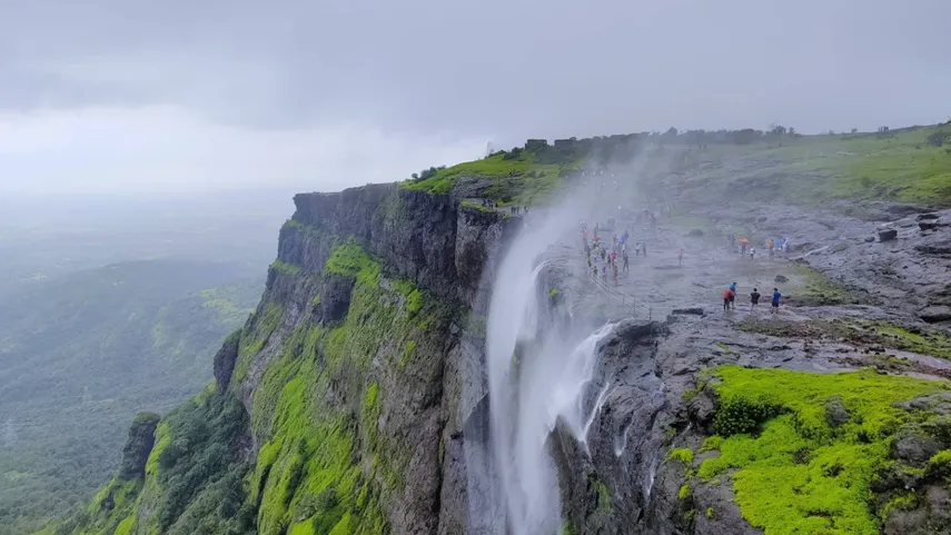 3 bhandardara waterfall