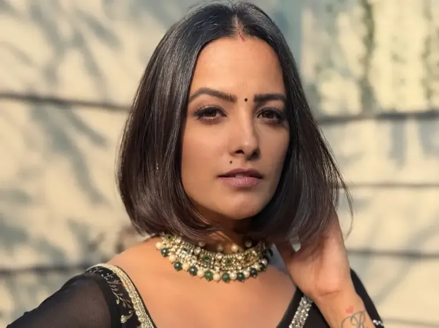 8773-anita-hassanandani