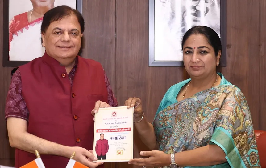 Delhi CM Rekha Gupta Release Pradeep Sardana Souvenir 3