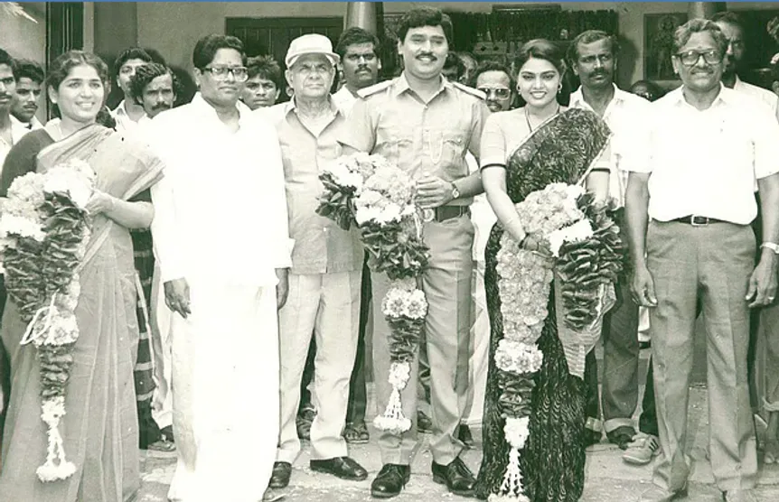 silk smitha family