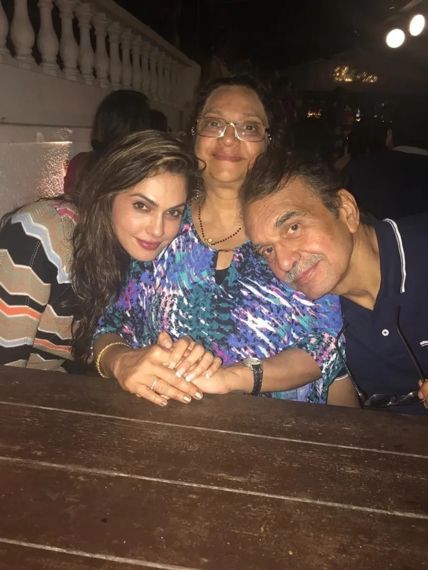 Isha Koppikar mother